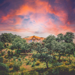 Escapada en Familia de 2 Noches con Desayuno en Junior Suite de Glamping La Dehesa Experiences (Adamuz, Córdoba)