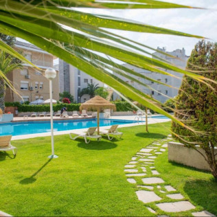 Escapada con Desayuno en Hotel Atenea Park Suites Apartments (Vilanova i la Geltrú, Barcelona)