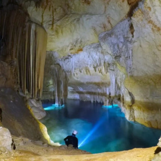 Aventura Guiada en la Cova dels Coloms desde Zona Este (Cala Romàntica, Mallorca)