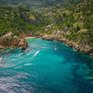 Aventura Guiada en la Cova dels Coloms desde Zona Este (Cala Romàntica, Mallorca)