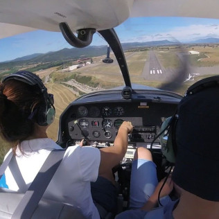 Especial Adrenalina: Vuelo en Avioneta por Jaca para dos (Huesca)
