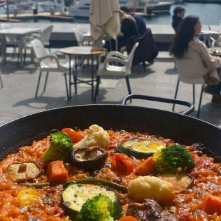 Menú Mediterráneo para dos en B-ONE Palau del Mar (Barcelona)