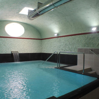 Piscina Termal, Jacuzzi y Vaporarium en Balneario Caldes d'Estrac (Caldes d'Estrac, Barcelona)