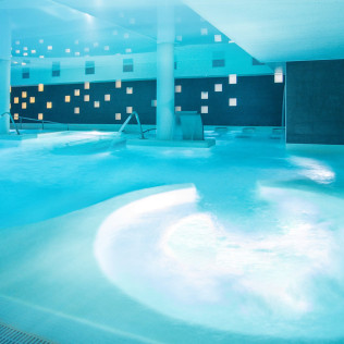 Baño Termal Romántico con Comida o Cena para dos en Hotel Balneario Alhama de Aragón 4* (Zaragoza)