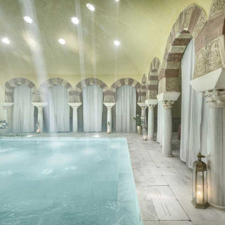 Baños Árabes y Masaje Relajante MIMMA15 en Hammam Al Andalus y Comida o Cena para dos (Córdoba)