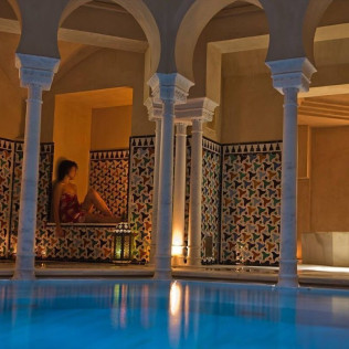 Baños Árabes y Masaje Relajante MIMMA15 en Hammam Al Andalus y Comida o Cena para dos (Córdoba)
