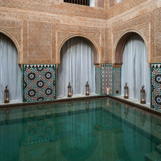 OFERTA MIMMA15: Baños Árabes y Masaje Relajante de 15 min. para dos en Hammam al Andalus (Málaga)