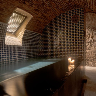MIMMA30: Baños Árabes y Masaje Relajante para dos en Hammam Al Ándalus Madrid Plaza Mayor (Madrid)