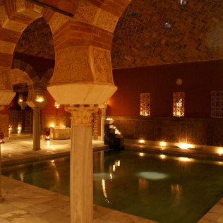 MIMMA 15: Baños Árabes y Masaje Relajante para Parejas en Hammam Al Andalus (Córdoba)