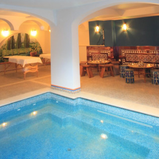 Baños Árabes y Masaje  para dos en Casa Baños de la Villa (Priego de Córdoba, Córdoba)