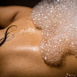 MIDRA30: Baños Árabes, Kessa Tradicional y Masaje Relajante de 15 min. en Hammam Al Andalus (Granada)