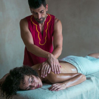 MIDRA 30: Baños Árabes y Masaje Ritual Al Andalus para dos en Hammam Al Andalus (Córdoba)