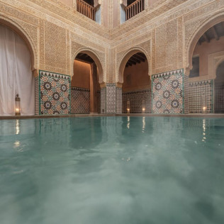 MIMMA 30: Baños y Masaje Relajante 30 minutos para dos en Hammam Al Ándalus (Málaga)