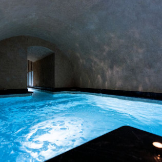 Baños Romanos y Visita a Bodegas Pérez Barquero con Degustación de Vinos para dos (Córdoba) 