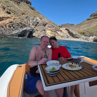 Private Connection: Salida Privada en Barco con Snorkel y Aperitivo Mediterráneo (Arguineguín, Las Palmas de Gran Canaria)