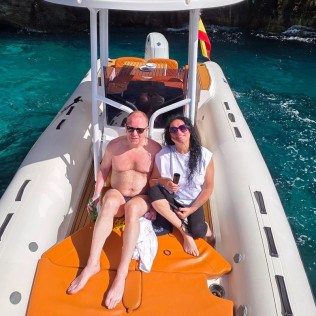 Private Connection: Salida Privada en Barco con Snorkel y Aperitivo Mediterráneo (Arguineguín, Las Palmas de Gran Canaria)