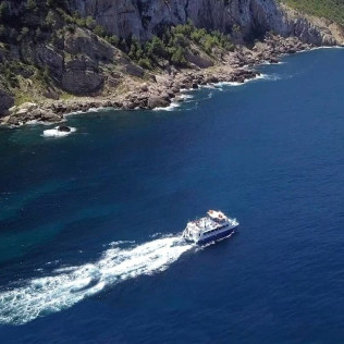 Paseo en Barco por las Playas del Norte y Snorkel en Cala Salada (Ibiza)