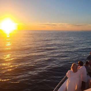 Ruta en Barco para ver la Puesta de Sol con Cava y Música Ambiente (Barbate, Cádiz)