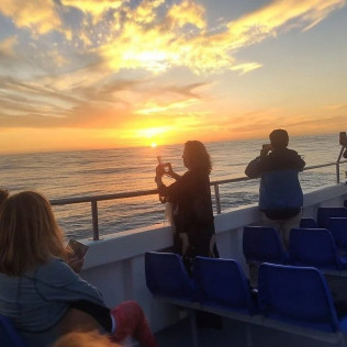Ruta en Barco para ver la Puesta de Sol con Cava y Música Ambiente (Barbate, Cádiz)