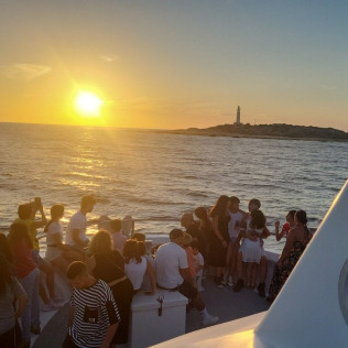 Ruta en Barco para ver la Puesta de Sol con Cava y Música Ambiente (Barbate, Cádiz)