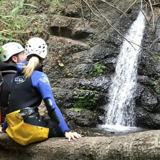 Barranquismo con Snack y Fotos (Barranco de los Cernícalos, Gran Canaria)