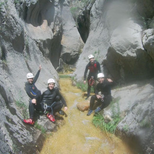 Barranquismo Acuático con Rápel (Montanejos, Castellón)