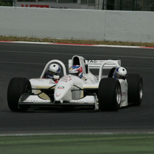 Copilotaje de Conducción en Fórmula 1 Triplaza (Magny-Cours, Francia)