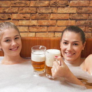 Circuito Beer Spa Privado y Masaje para dos (Zahara de los Atunes, Cádiz)