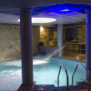 Spa y Cena en Hotel & Spa Villa de Mogarraz 4* y Visita a La Bodega Medieval con Degustación y Aperitivo para dos (Salamanca)