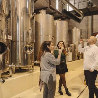 Visita a la Bodega con Degustación de Vinos y Picoteo para dos en Linaje del Pago (El Sauzal, Tenerife)