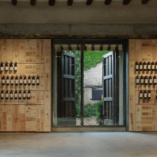 Visita a Bodega Viñedos del Contino con Cata de Vinos y Aperitivo (Álava)