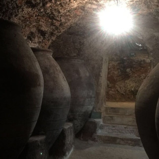 Visita a Bodegas Peral, Cata de 3 Vinos y Tapa de Bienvenida (Colmenar de Oreja, Madrid) 