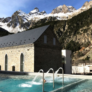 Visita a Bodegas Bal Minuta con Cata de Vino y Circuito Spa en Balneario Panticosa 4* para dos (Huesca) 