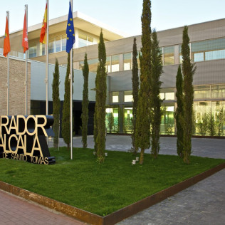 Escapada con Desayuno para dos personas en Parador de Alcalá de Henares (Madrid)