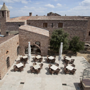 Escapada con Desayuno para dos personas en Parador de Cardona (Barcelona)