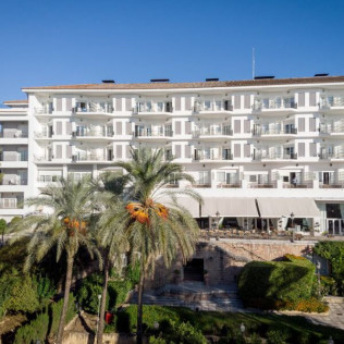 Escapada con Desayuno para dos personas en Parador de Córdoba (Córdoba)