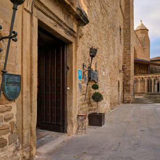 Escapada con Desayuno para dos personas en el Parador de Olite (Navarra)