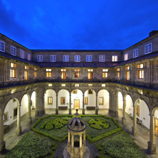 Escapada con Desayuno para dos personas en Parador de Santiago de Compostela 5* GL (A Coruña)