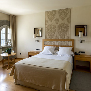 Escapada con Desayuno para dos personas en Parador de Vic-Sau (Barcelona)