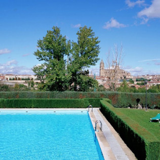 Escapada con Desayuno para dos personas en el Parador de Salamanca (Salamanca)