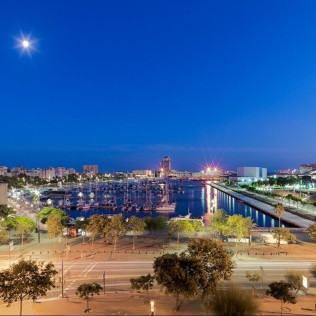 Brunch para dos con Vistas al Mar en el Hotel H10 Port Vell 4* (Barcelona)