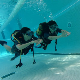Bautismo de Buceo en Piscina con Fotos y Vídeo (Madrid)