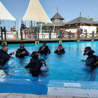 Bautizo de Buceo en Piscina y en el Mar (Playa Blanca, Lanzarote)