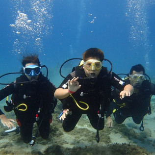Bautizo de Buceo en Piscina y en el Mar (Playa Blanca, Lanzarote)