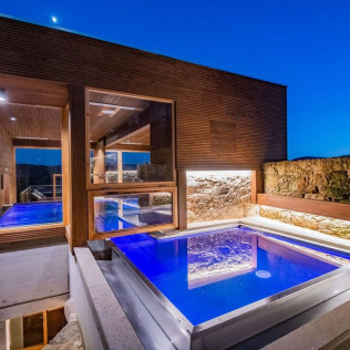 Escapada con Jacuzzi en Cabañitas del Bosque: A Cabanas de Carmen y Acceso a Spa Spasinho (Outes, A Coruña) - De domingo a jueves