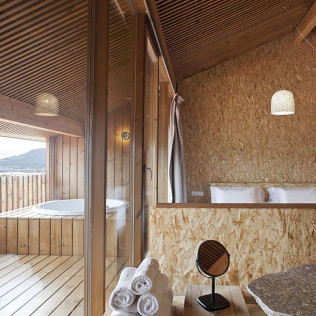 Escapada con Jacuzzi en Cabañitas del Bosque: Pallales de Albeida (Outes, A Coruña) - De domingo a jueves