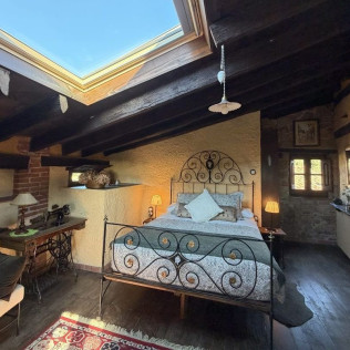 Escapada de 2 Noches con Desayuno en Mas Cal Sastre (Sant Hilari Sacalm, Girona)