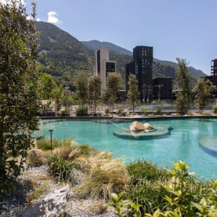 Entrada Classic e Infantil a Caldea con Comida o Cena en Restaurante Blu (Andorra)
