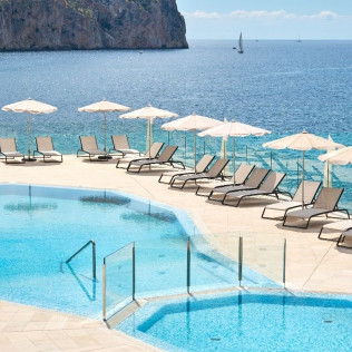 Day Pass Wellness con Spa & Desayuno en Bahía Suites Camp de Mar 4* (Camp de Mar, Mallorca)