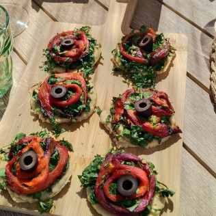 Cata de Aceites Maridada con una Selección de Platos de Producto Local para dos en Can Blai (Inca, Mallorca)